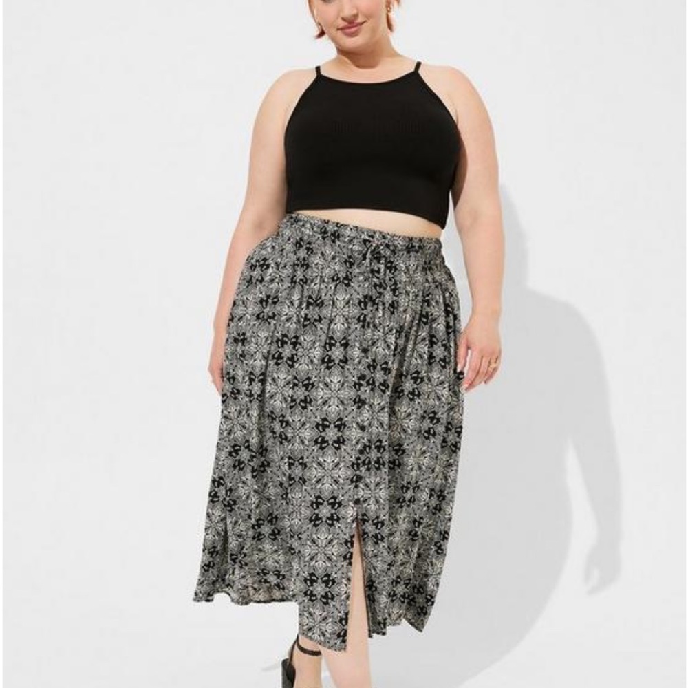 3 Piece Smocked Ruffle Trim Crop Top, Midi skirt, and Wide-Leg Pants Set - Black - Picture 3 of 8